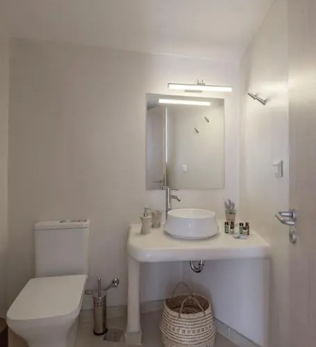 Irini's Earth House With Jacuzzi 아파트 *